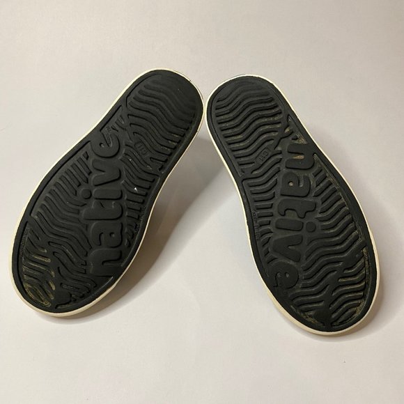 Native Jefferson Shoes Shoes (Size C6&C11) - Picture 4 of 4